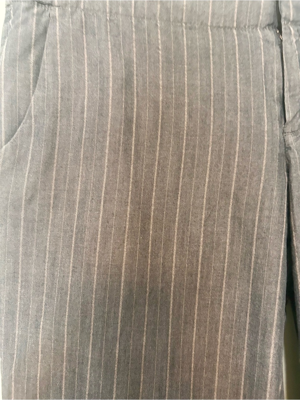 GAP Women's Gray Pinstripe Wide-Leg Trousers - Picture 2 of 4